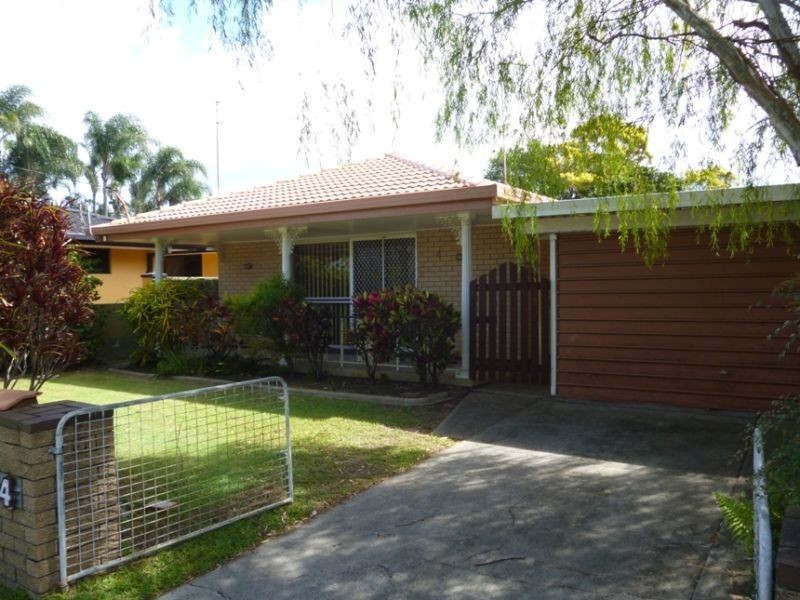4 Tiwi St, Bundall QLD 4217