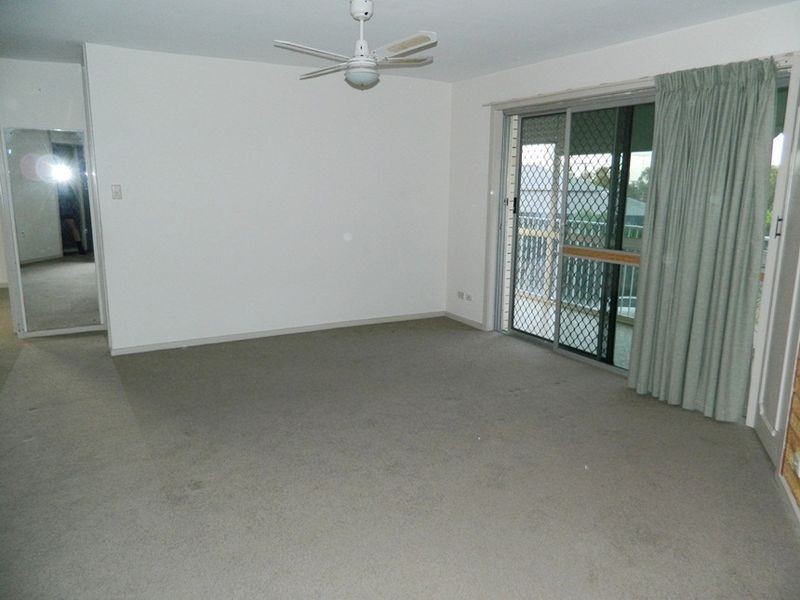 2/2 Stanley St, Burleigh Heads QLD 4220