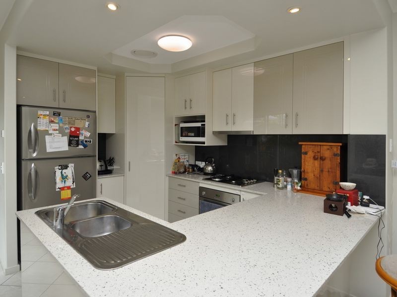 2/6 Deodar Drive, Burleigh Heads QLD 4220