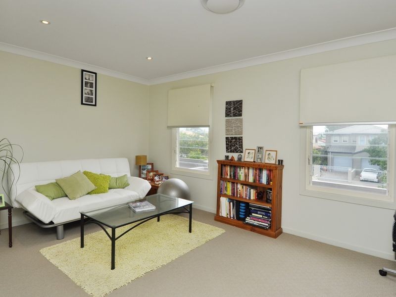 1/6 Deodar Drive, Burleigh Heads QLD 4220