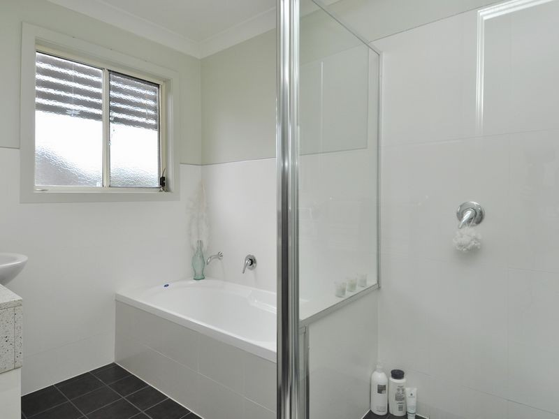 1/6 Deodar Drive, Burleigh Heads QLD 4220