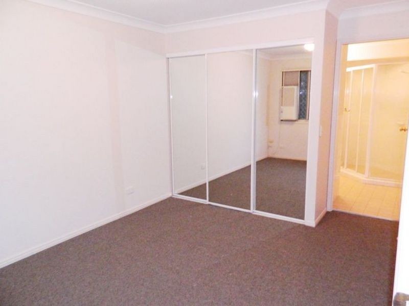 1/97 Pohlman St, Southport QLD 4215