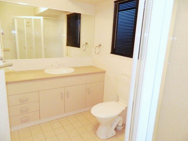 1/97 Pohlman St, Southport QLD 4215