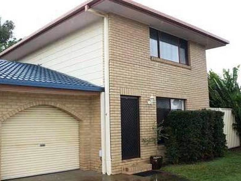 2/10 Continga Cres, Burleigh Waters QLD 4220