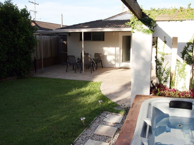 74 Nobby Parade, Miami QLD 4220