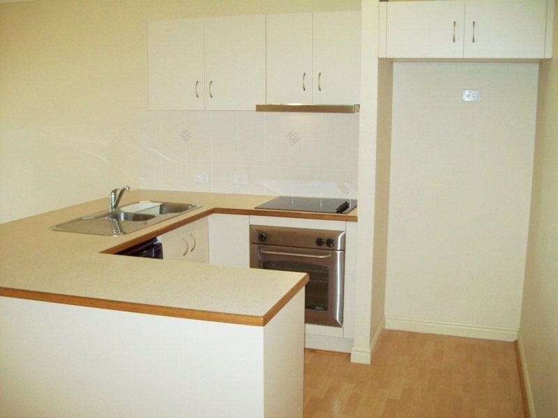 4/16 Duxton Dr, Varsity Lakes QLD 4227