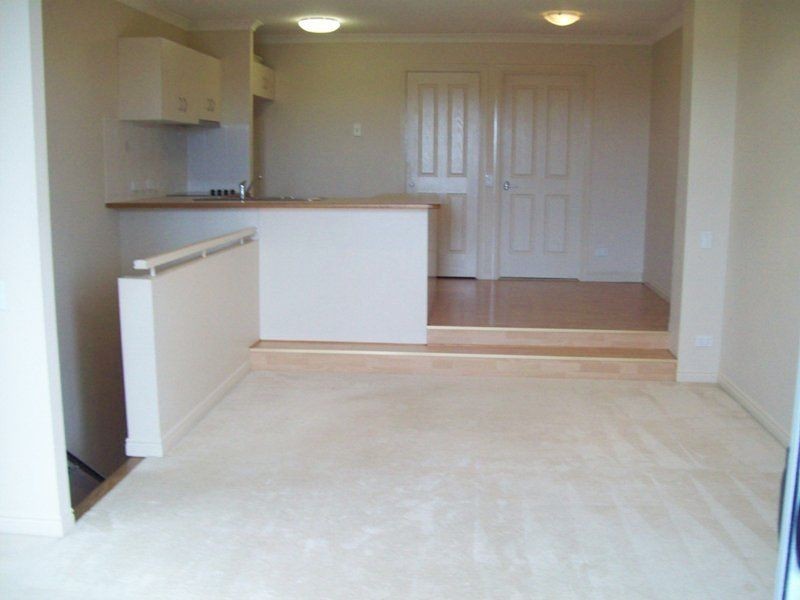 4/16 Duxton Dr, Varsity Lakes QLD 4227