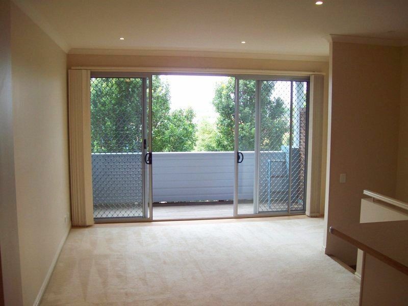 4/16 Duxton Dr, Varsity Lakes QLD 4227