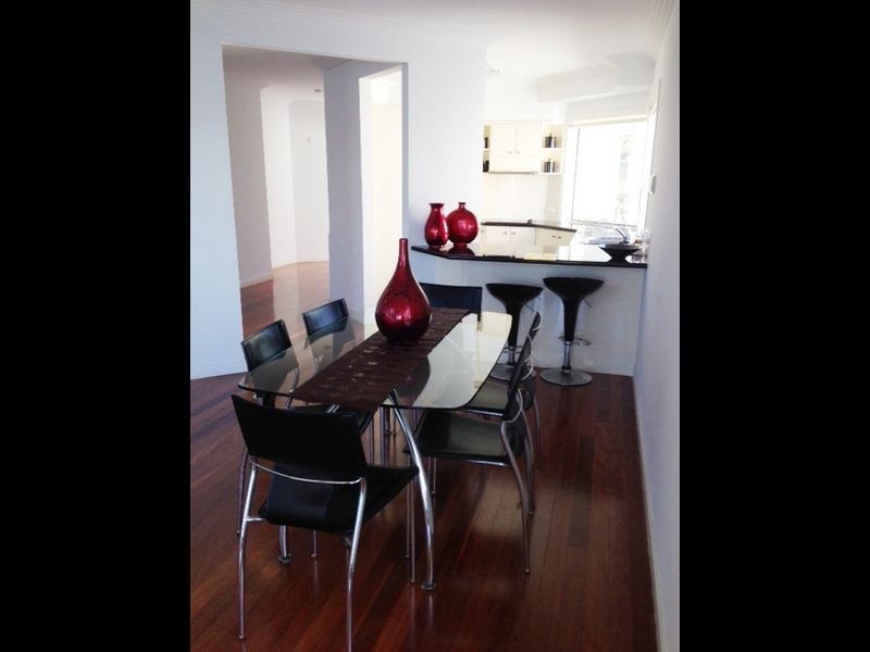 1/24 Sunset BLVD, Surfers Paradise QLD 4217