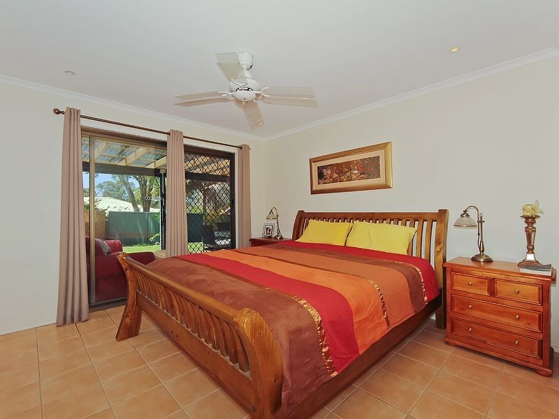 2/180 Ron Penhaligon Way, Robina QLD 4226