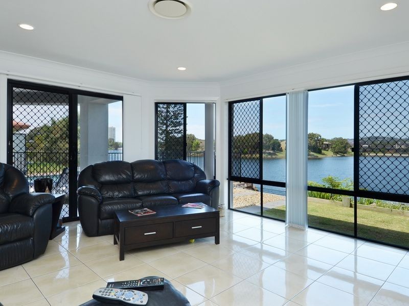 74 Honeyeater Drive, Burleigh Waters QLD 4220