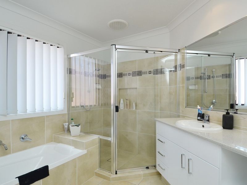 74 Honeyeater Drive, Burleigh Waters QLD 4220