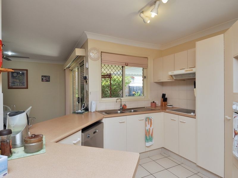 10 Bowerbird Place, Burleigh Waters QLD 4220