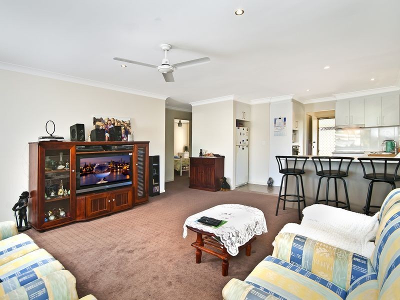 2/13 Doggett Drive, Miami QLD 4220