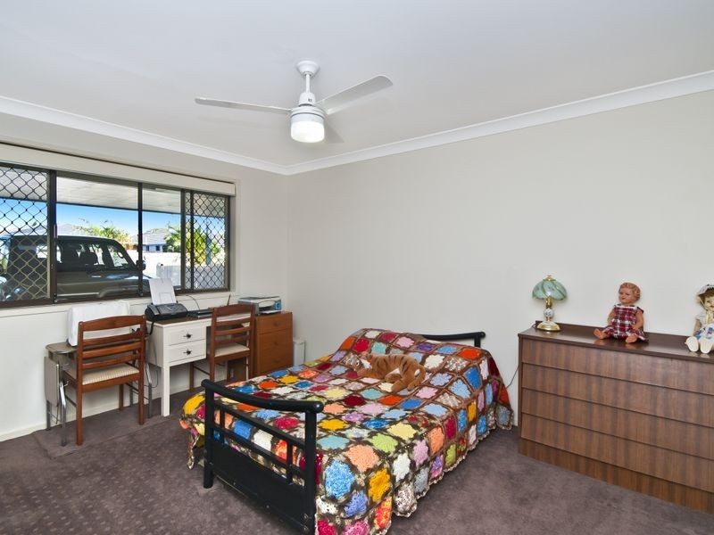 2/13 Doggett Drive, Miami QLD 4220