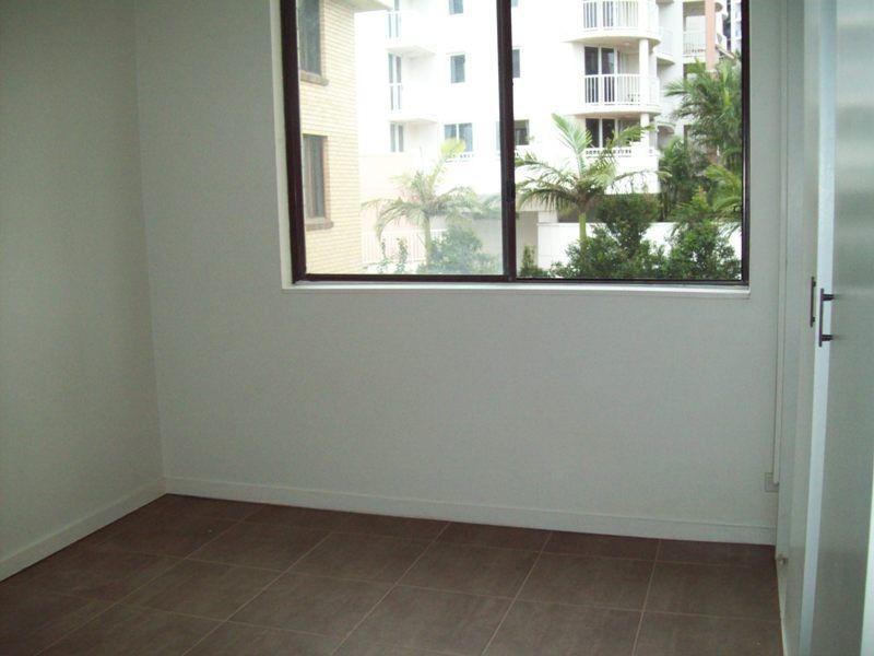 10/2619 Gold Coast Highway, Broadbeach QLD 4218