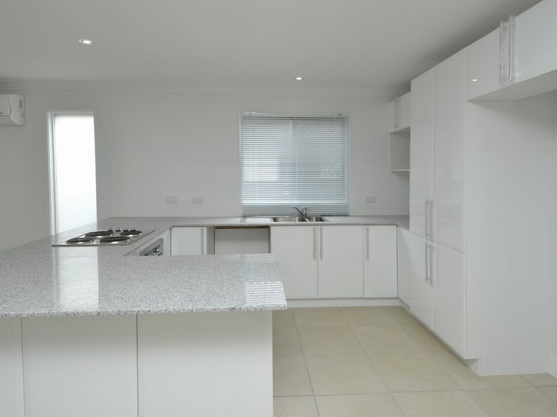 29 Dawn Parade, Miami QLD 4220