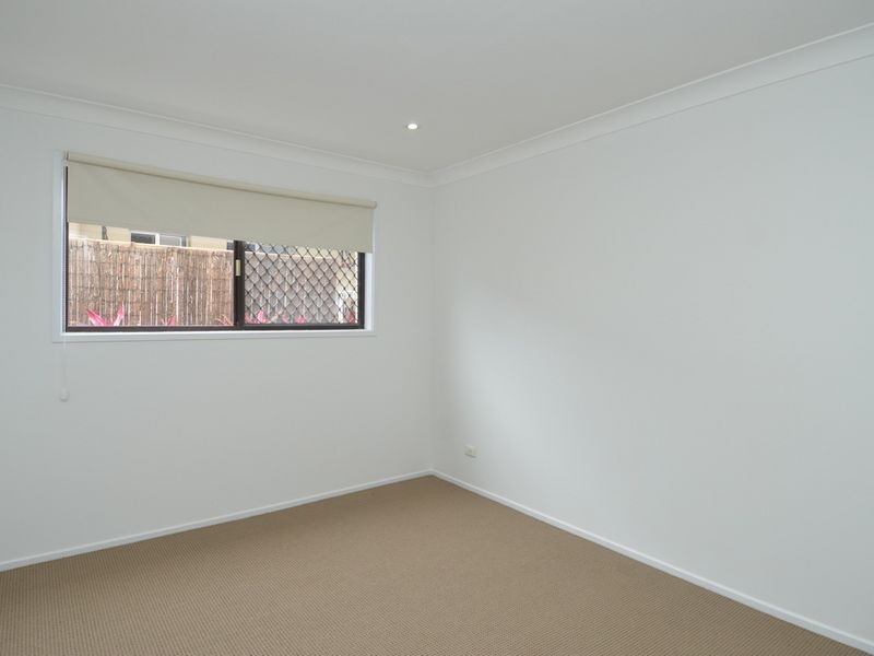 29 Dawn Parade, Miami QLD 4220