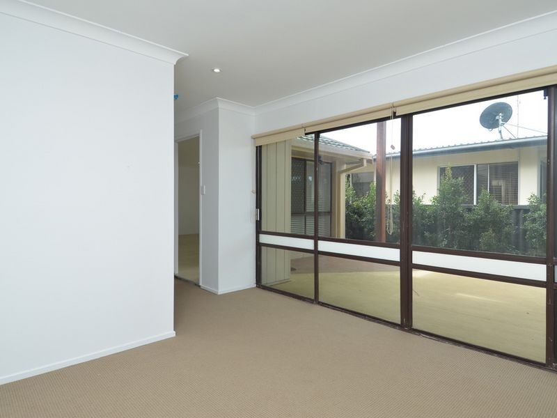 29 Dawn Parade, Miami QLD 4220