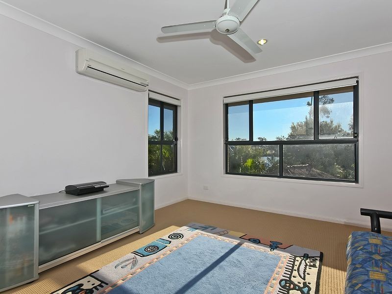 12 Acklin Court, Varsity Lakes QLD 4227