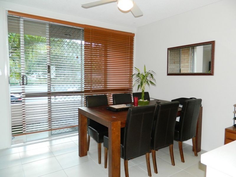 5/1976 Gold Coast Highway, Miami QLD 4220