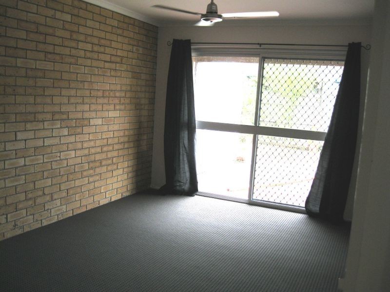 1/4 Pheasant Court, Miami QLD 4220