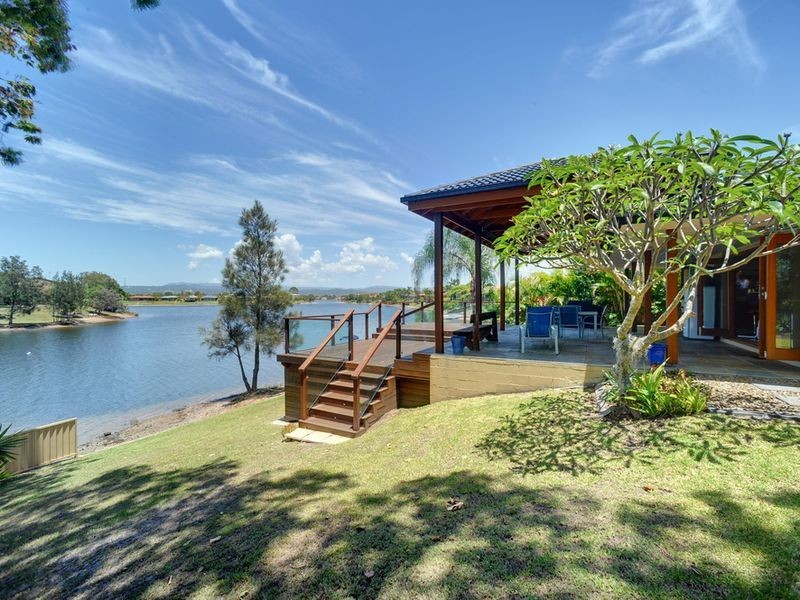 52 Honeyeater Drive, Burleigh Waters QLD 4220