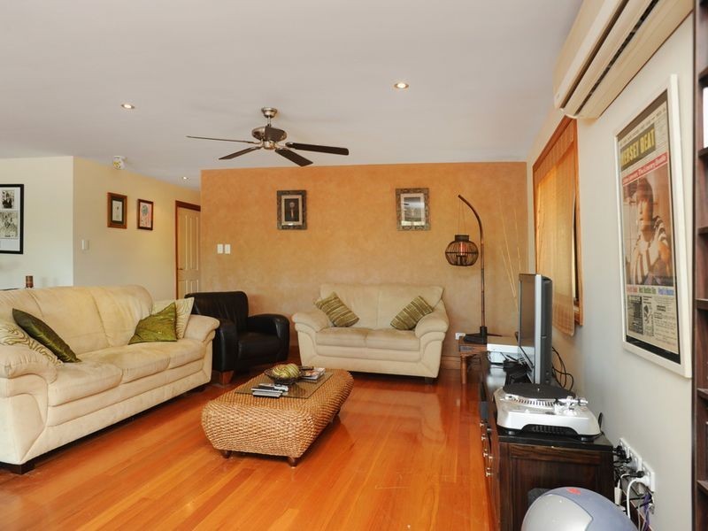 52 Honeyeater Drive, Burleigh Waters QLD 4220