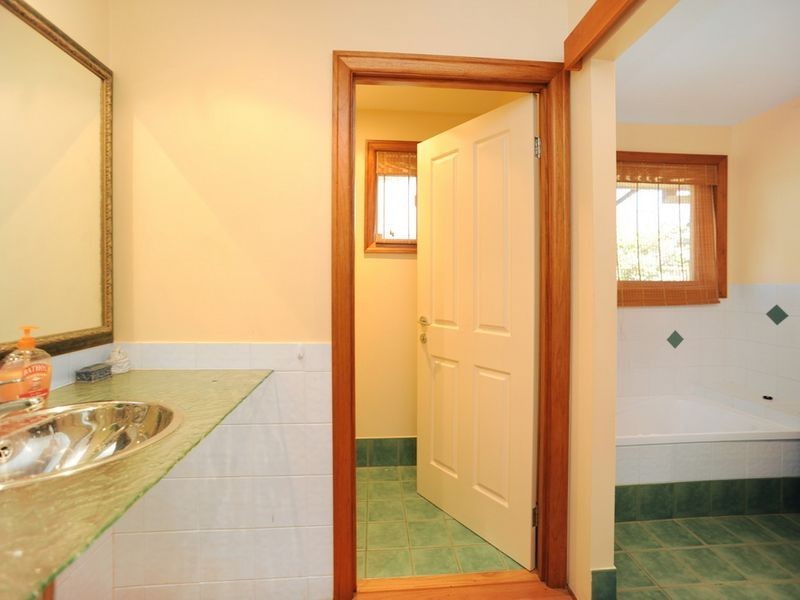 52 Honeyeater Drive, Burleigh Waters QLD 4220