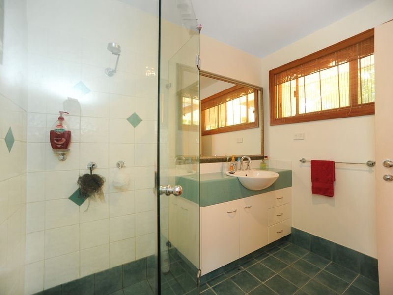 52 Honeyeater Drive, Burleigh Waters QLD 4220