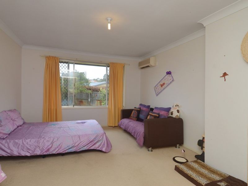 2 Kingfisher Crescent, Burleigh Waters QLD 4220