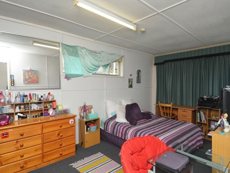 2 Kingfisher Crescent, Burleigh Waters QLD 4220