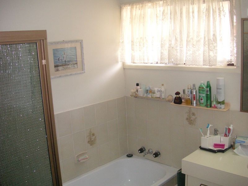 2/4 Redleaf Court, Burleigh Waters QLD 4220