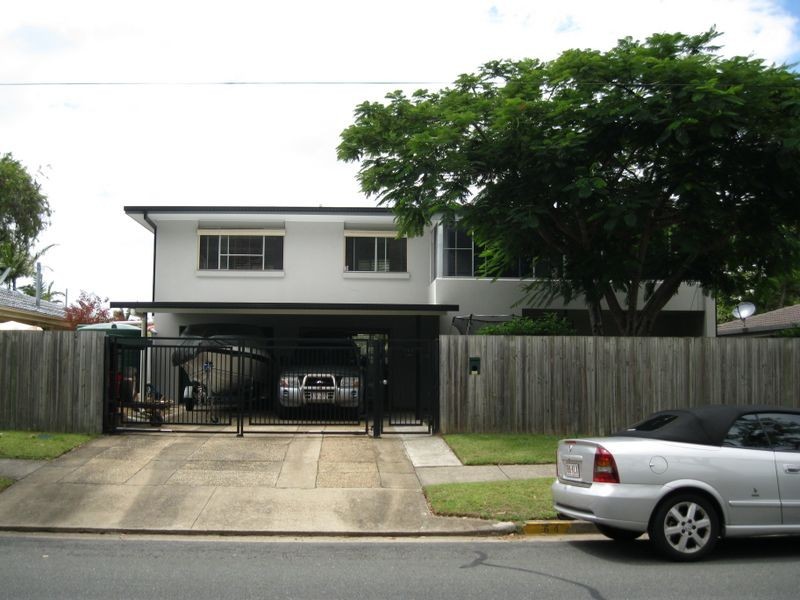 64 Bardon Ave, Miami QLD 4220