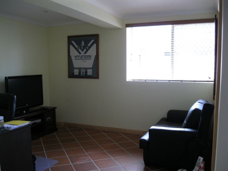 64 Bardon Ave, Miami QLD 4220