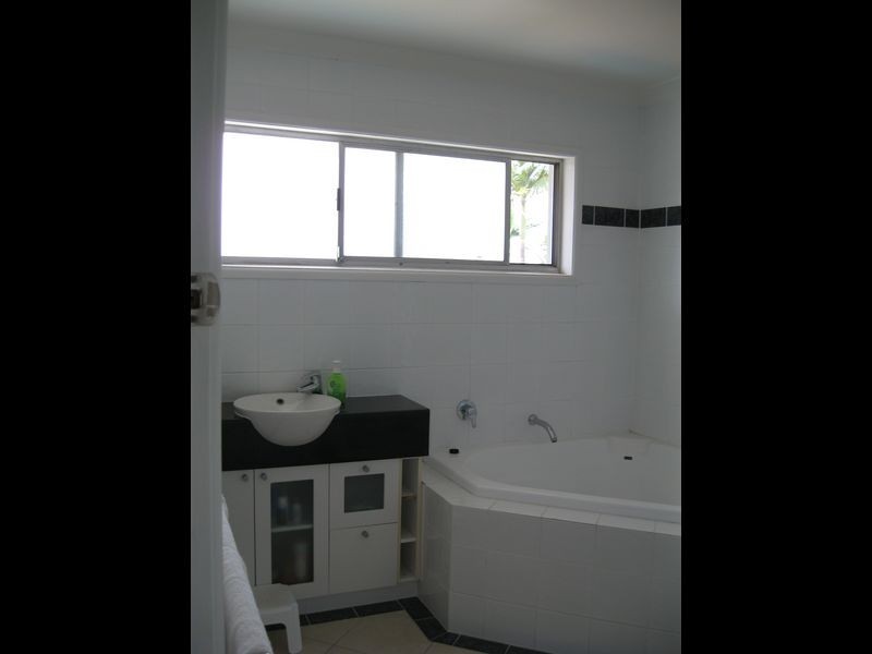 64 Bardon Ave, Miami QLD 4220