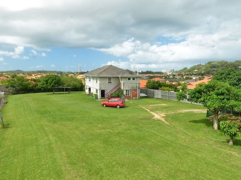 41 Sea Eagle Drive, Burleigh Waters QLD 4220