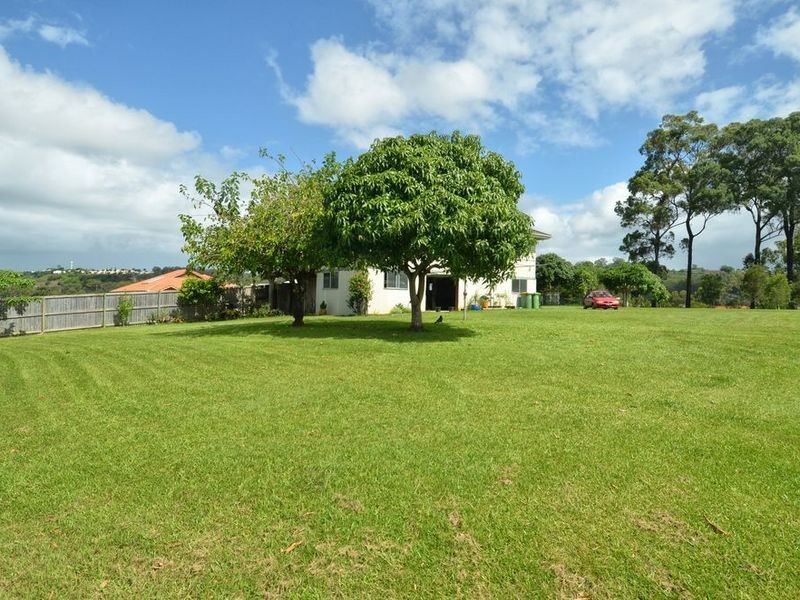 41 Sea Eagle Drive, Burleigh Waters QLD 4220