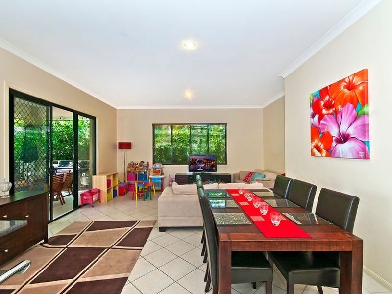 45 Gerona Circuit, Varsity Lakes QLD 4227