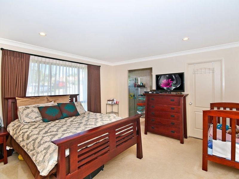 45 Gerona Circuit, Varsity Lakes QLD 4227