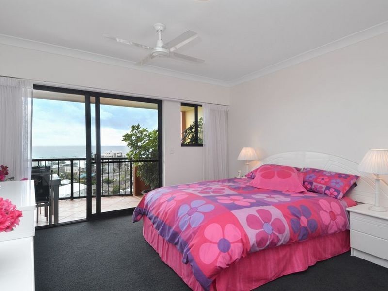 A38/1 Great Hall Drive, Miami QLD 4220