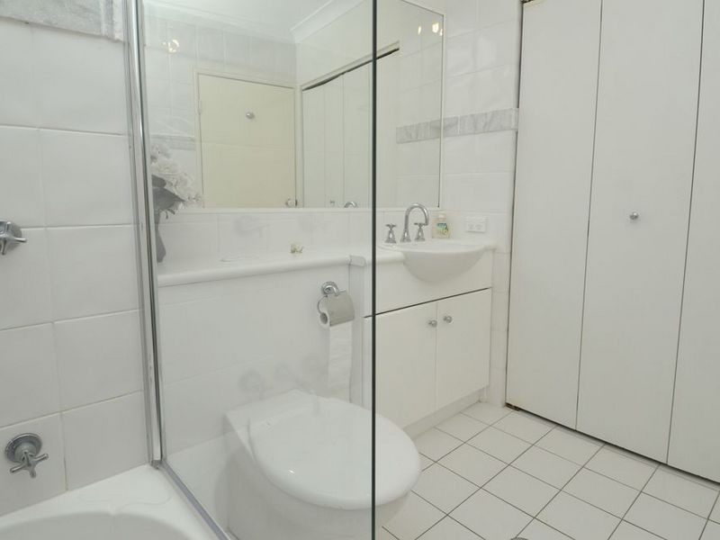 A38/1 Great Hall Drive, Miami QLD 4220