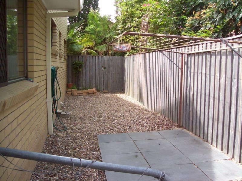 2/8 Barbet Place, Burleigh Waters QLD 4220