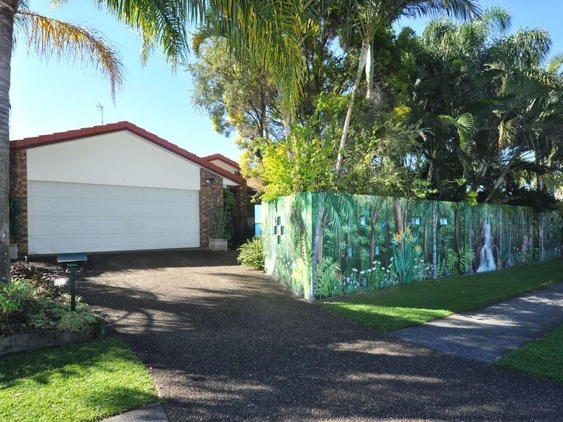55 Cassowary Drive, Burleigh Waters QLD 4220