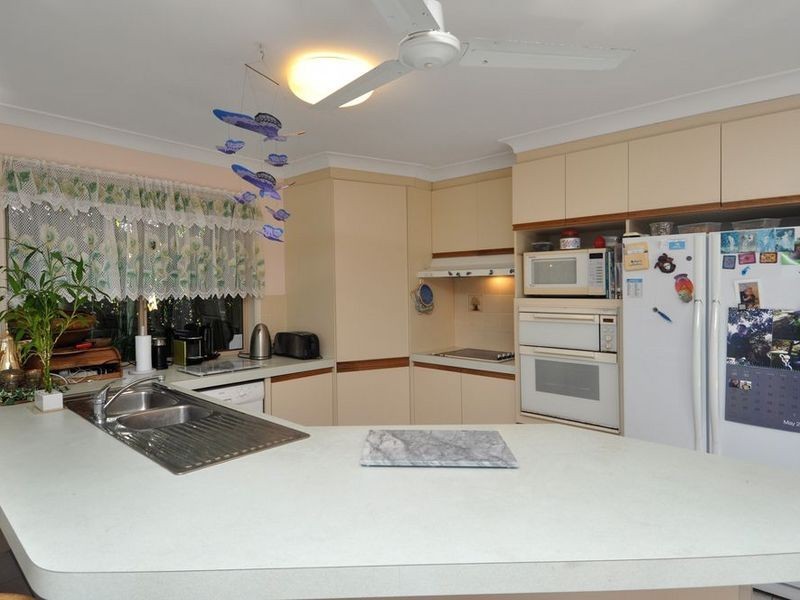 55 Cassowary Drive, Burleigh Waters QLD 4220