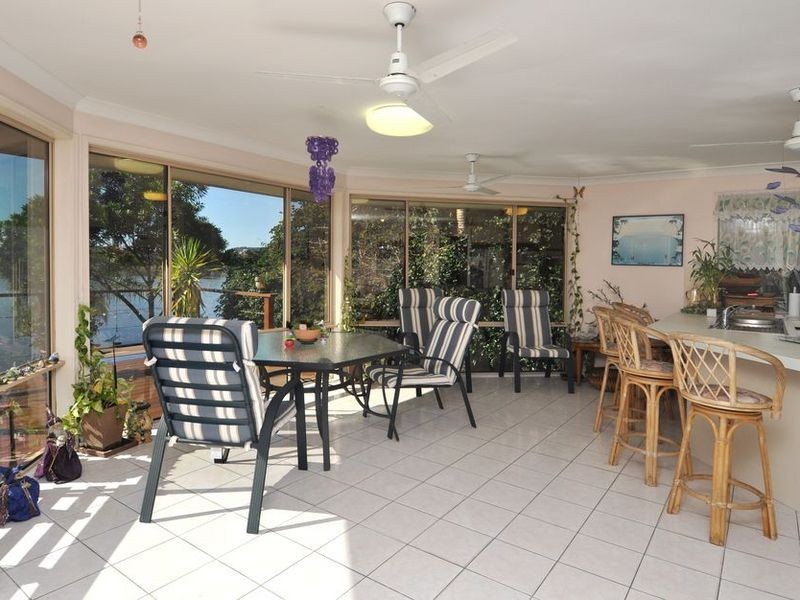55 Cassowary Drive, Burleigh Waters QLD 4220