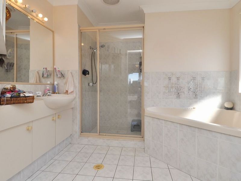 55 Cassowary Drive, Burleigh Waters QLD 4220