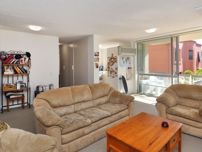 2/158 The Esplanade, Burleigh Heads QLD 4220