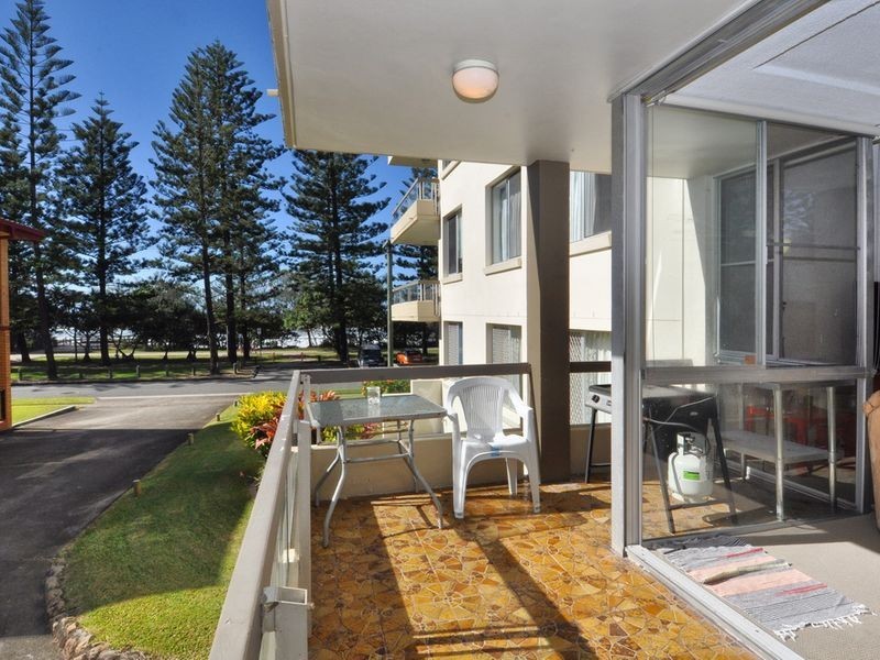 2/158 The Esplanade, Burleigh Heads QLD 4220