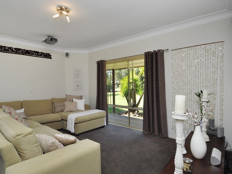 17 Dungogie Drive, Tallebudgera QLD 4228